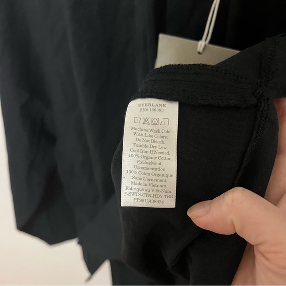 NWT Everlane Organic Cotton Cropped Hoodie Medium Black Sustainable - Picture 8 of 9